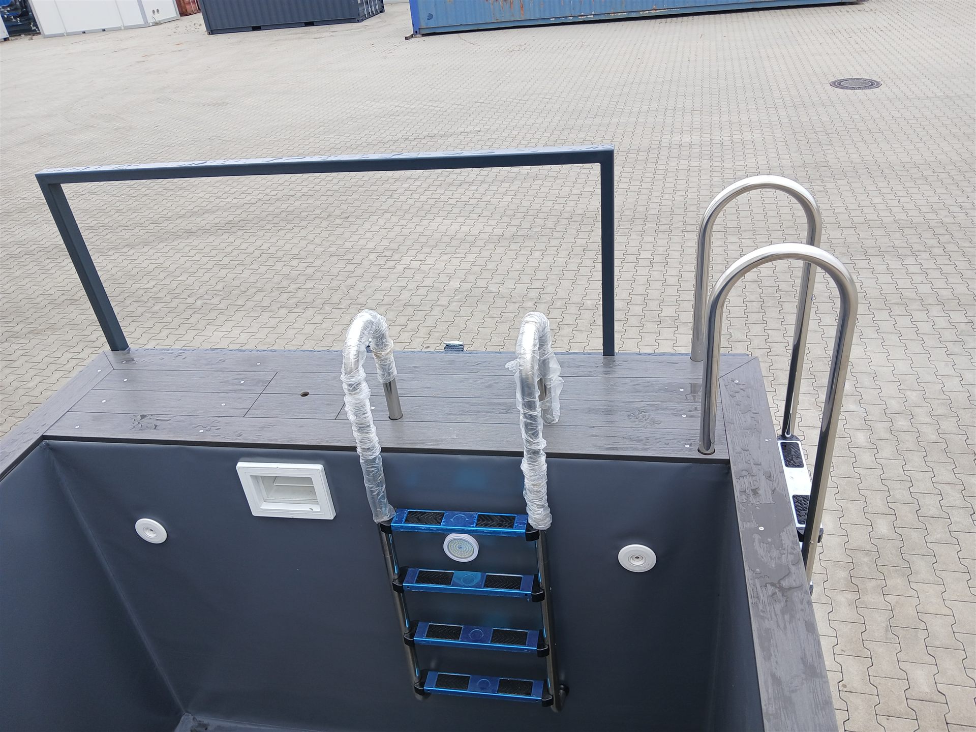 Poolcontainer