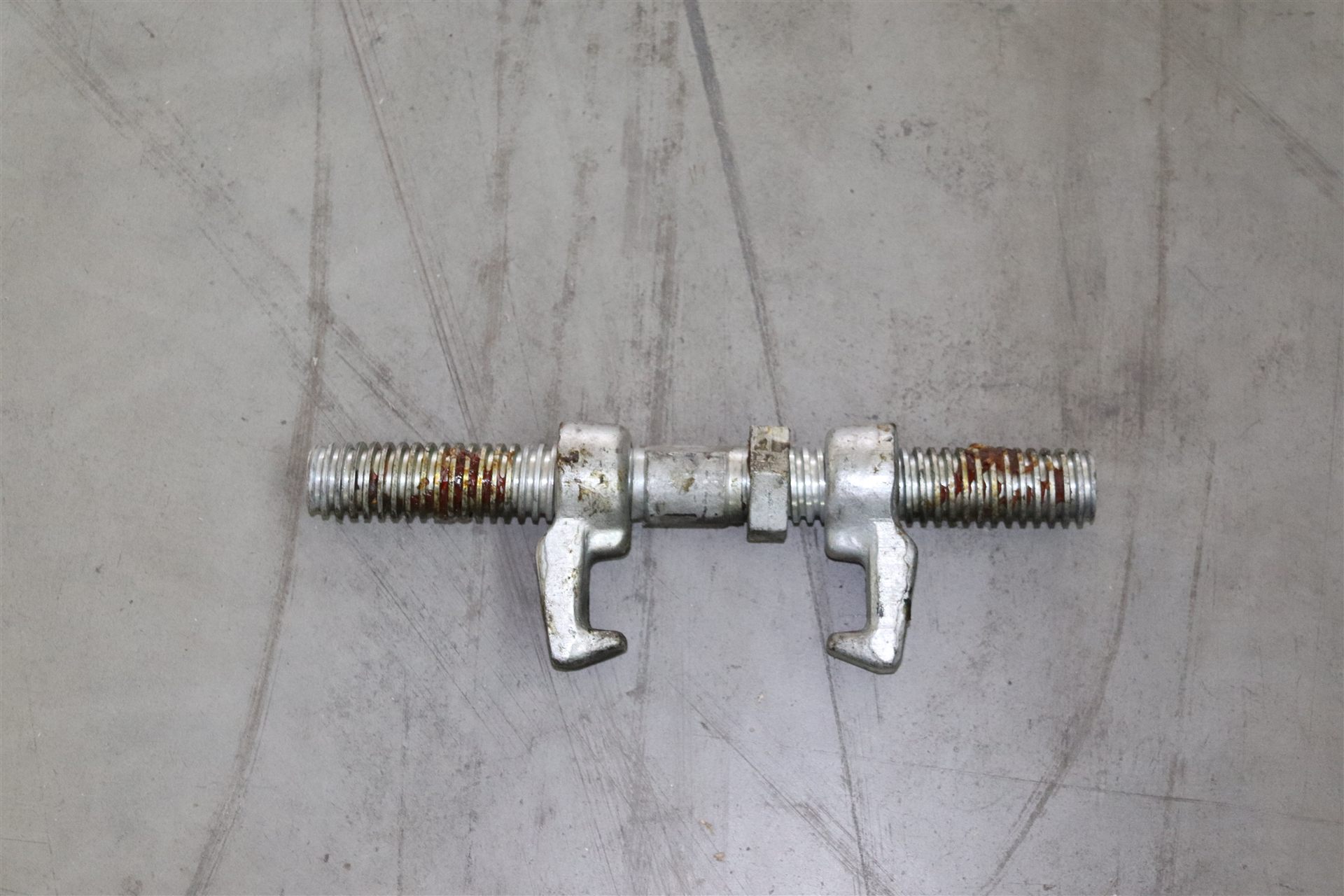 Twist-Locks & Stapelsicherungen